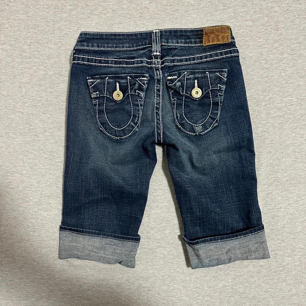 True Religion Joey Big T Dark Wash Denim Bermuda Shorts Women 27 White Stitching